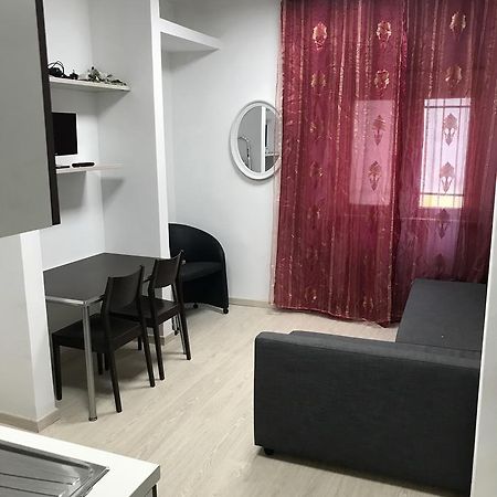 Mono Bordeaux Apartment ตูริน ภายนอก รูปภาพ